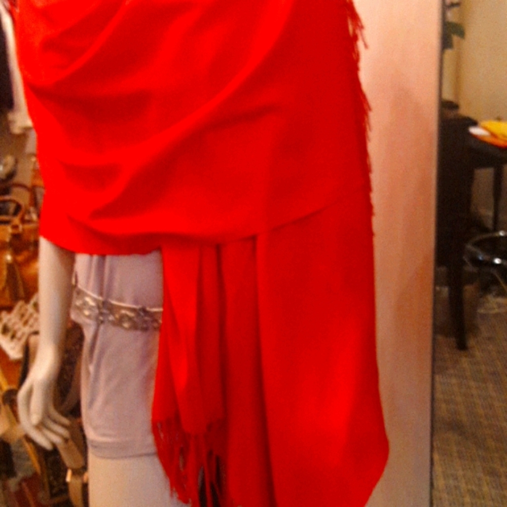 Red Pashmina - Picture 3 of 4